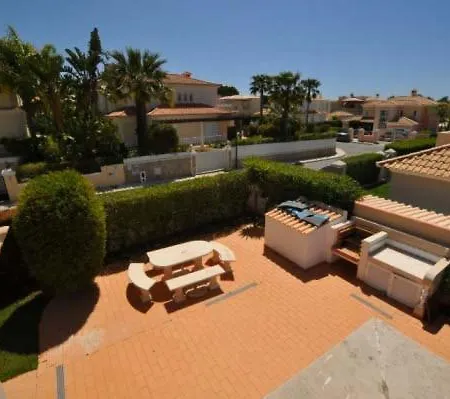 Vale Do Garrao Sleeps 8 Pool Air Con Wifi Villa